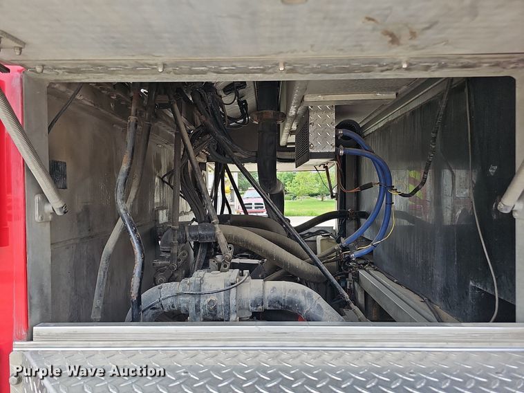 image for item DQ0129 1997 Emergency One Cyclone II  pumper fire truck