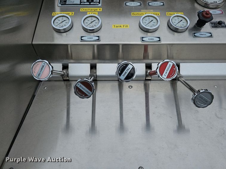 image for item DQ0129 1997 Emergency One Cyclone II  pumper fire truck