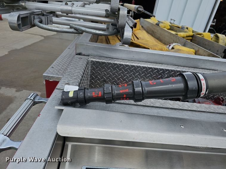 image for item DQ0129 1997 Emergency One Cyclone II  pumper fire truck