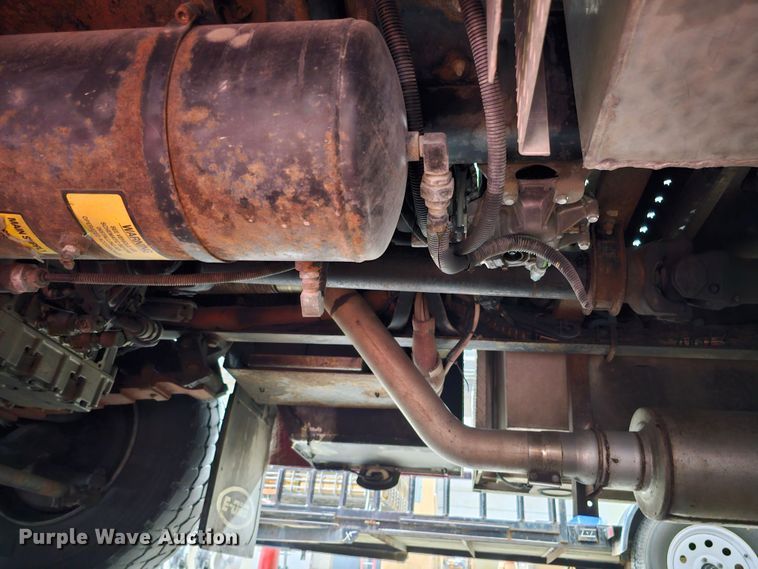 image for item DQ0129 1997 Emergency One Cyclone II  pumper fire truck