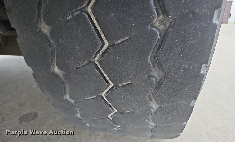 image for item DQ0129 1997 Emergency One Cyclone II  pumper fire truck