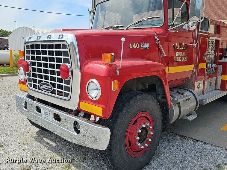 image for item DQ0255 1983 Ford 9000  pumper fire truck