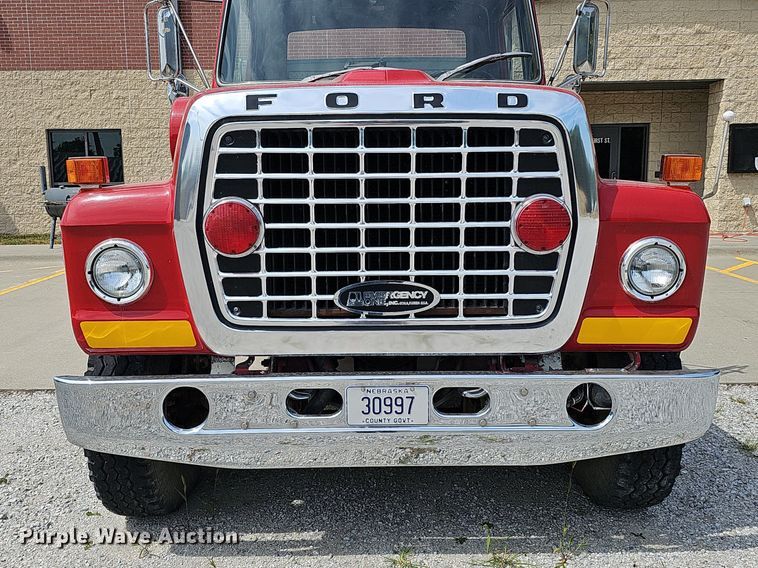 image for item DQ0255 1983 Ford 9000  pumper fire truck