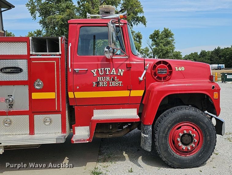 image for item DQ0255 1983 Ford 9000  pumper fire truck