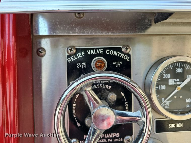 image for item DQ0255 1983 Ford 9000  pumper fire truck