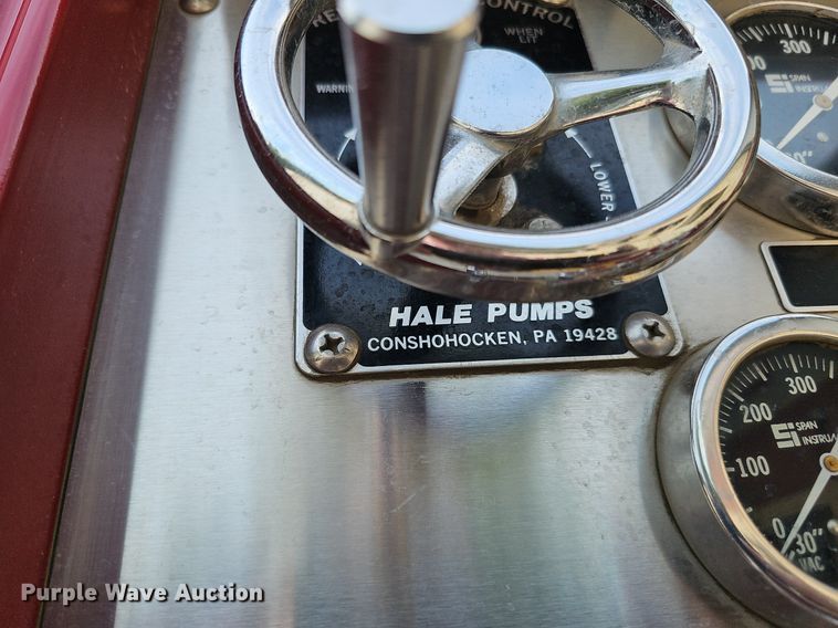 image for item DQ0255 1983 Ford 9000  pumper fire truck