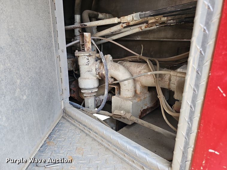 image for item DQ0255 1983 Ford 9000  pumper fire truck