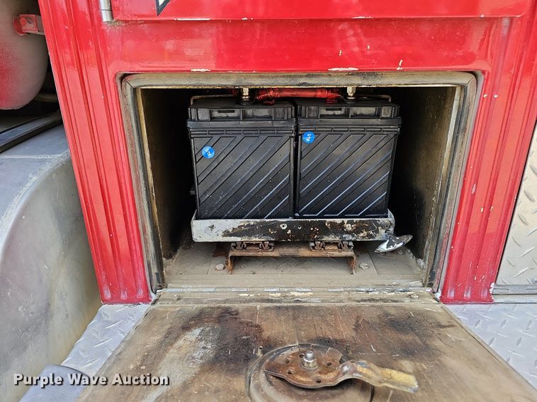 image for item DQ0255 1983 Ford 9000  pumper fire truck