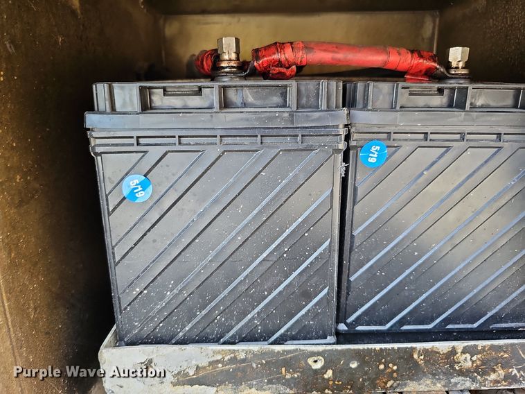 image for item DQ0255 1983 Ford 9000  pumper fire truck