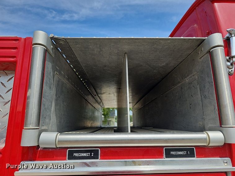 image for item DQ0255 1983 Ford 9000  pumper fire truck