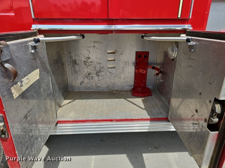 image for item DQ0255 1983 Ford 9000  pumper fire truck