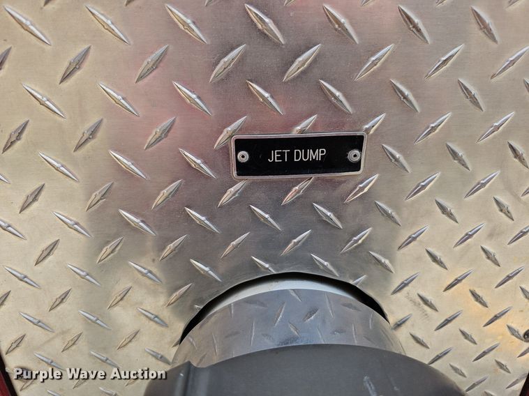 image for item DQ0255 1983 Ford 9000  pumper fire truck