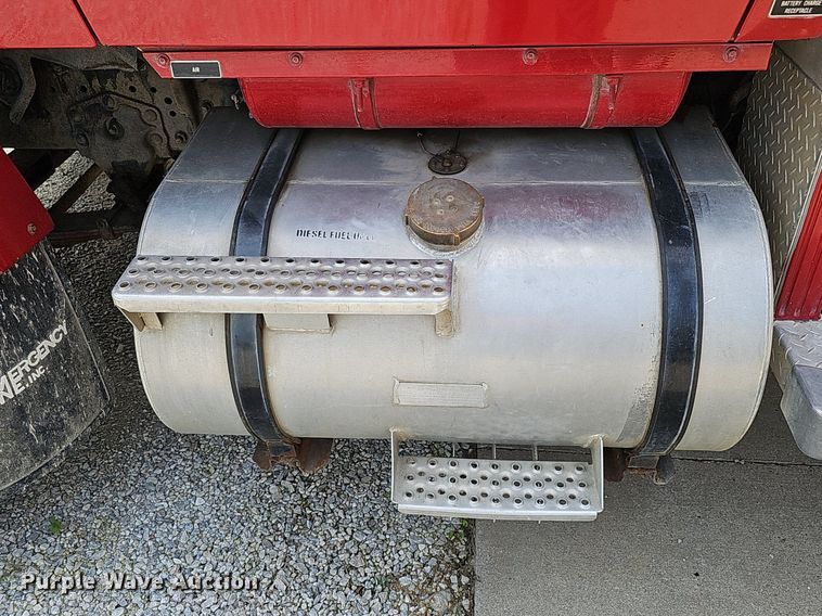 image for item DQ0255 1983 Ford 9000  pumper fire truck