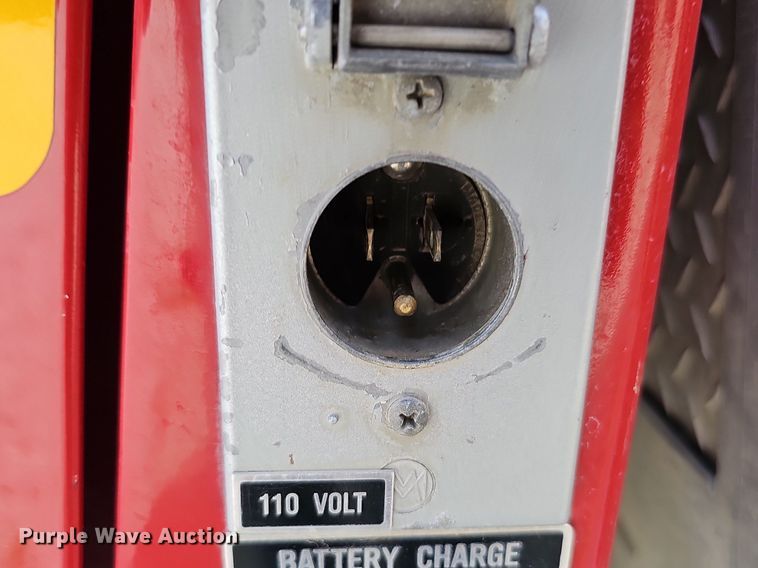 image for item DQ0255 1983 Ford 9000  pumper fire truck