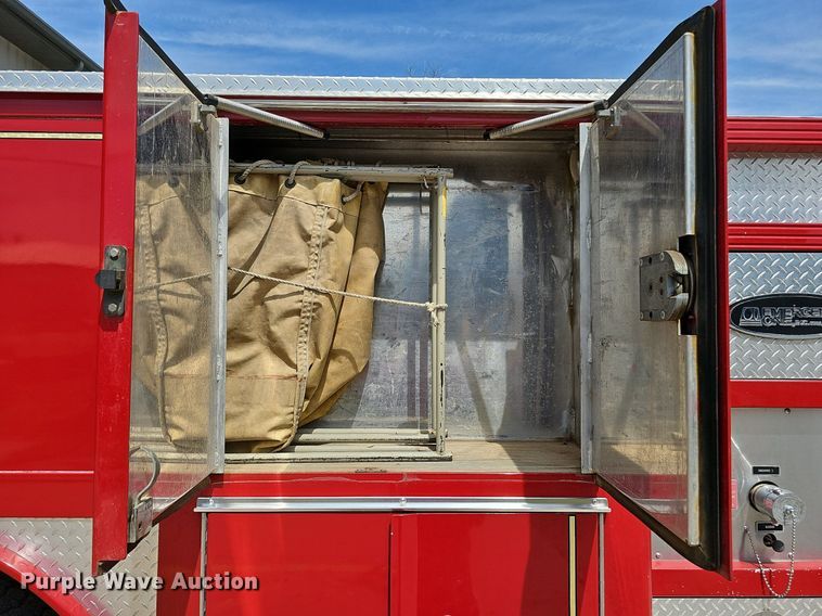 image for item DQ0255 1983 Ford 9000  pumper fire truck