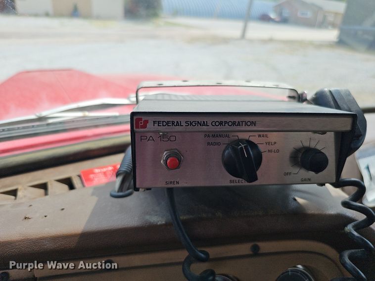 image for item DQ0255 1983 Ford 9000  pumper fire truck