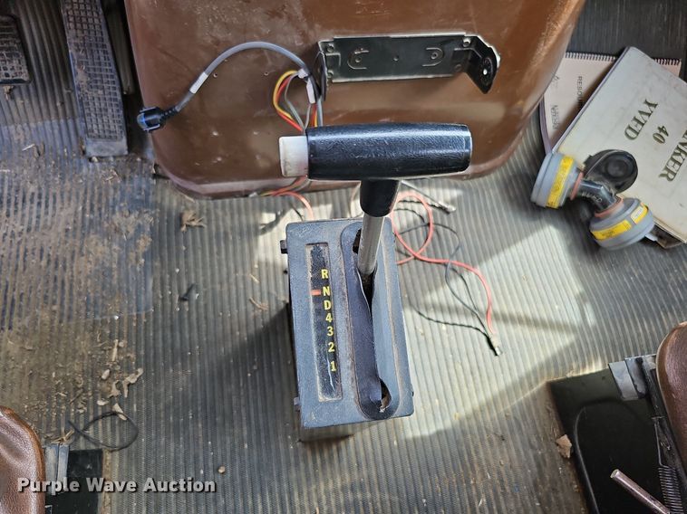 image for item DQ0255 1983 Ford 9000  pumper fire truck