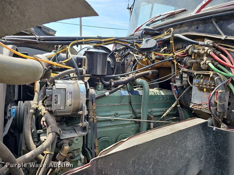 image for item DQ0255 1983 Ford 9000  pumper fire truck