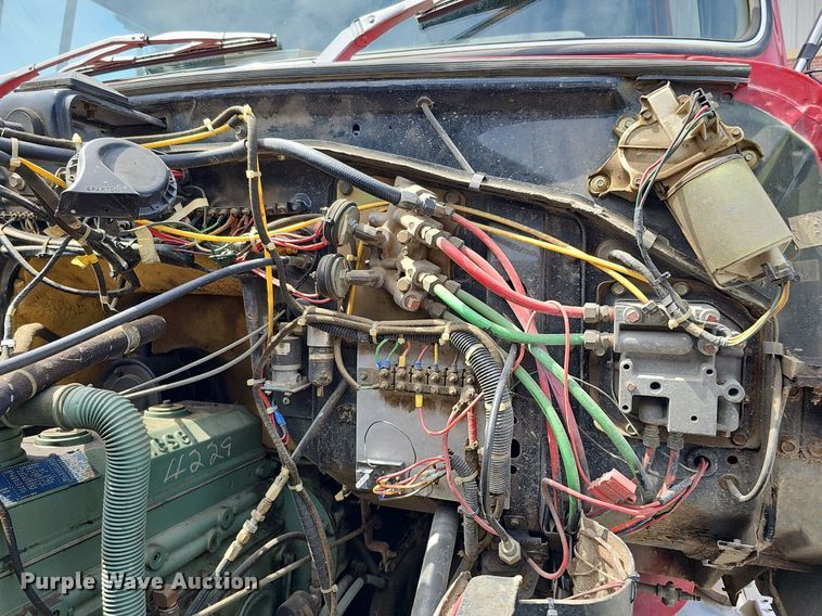 image for item DQ0255 1983 Ford 9000  pumper fire truck