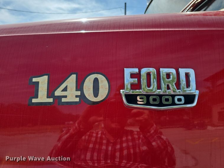 image for item DQ0255 1983 Ford 9000  pumper fire truck