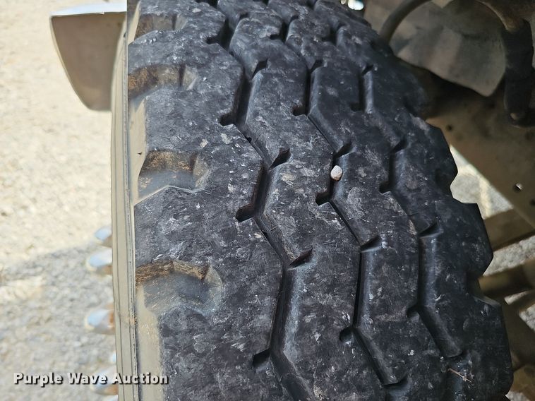 image for item DQ0255 1983 Ford 9000  pumper fire truck