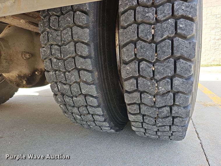 image for item DQ0255 1983 Ford 9000  pumper fire truck