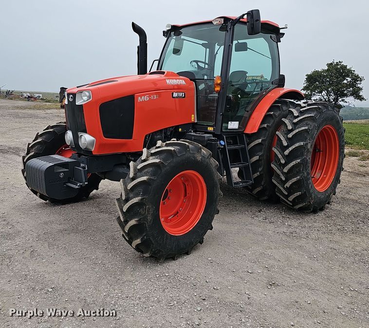 image for item DQ0293 2019 Kubota M6-131  MFWD tractor