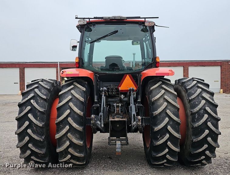 image for item DQ0293 2019 Kubota M6-131  MFWD tractor
