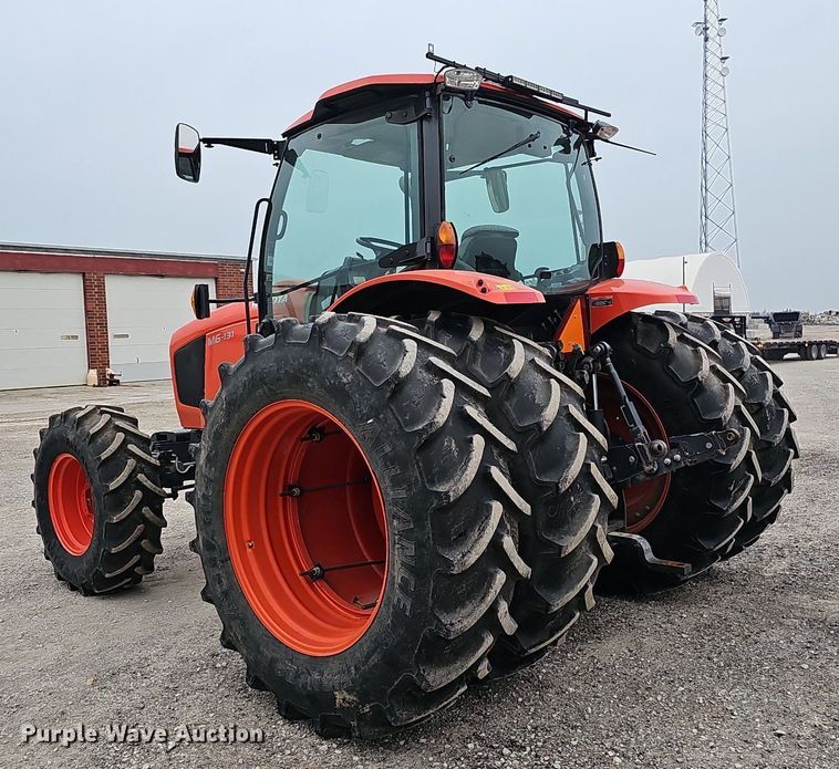 image for item DQ0293 2019 Kubota M6-131  MFWD tractor