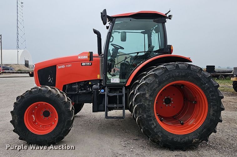 image for item DQ0293 2019 Kubota M6-131  MFWD tractor