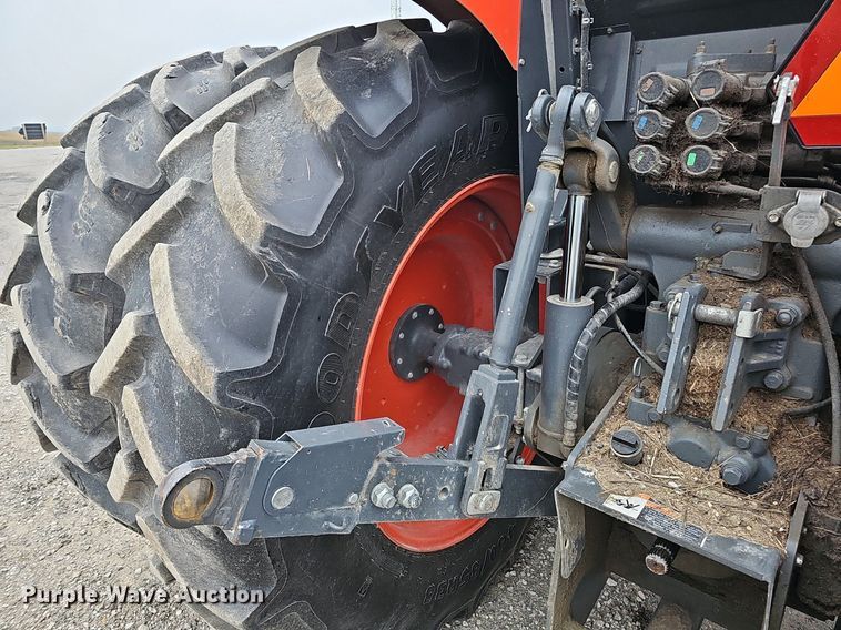 image for item DQ0293 2019 Kubota M6-131  MFWD tractor