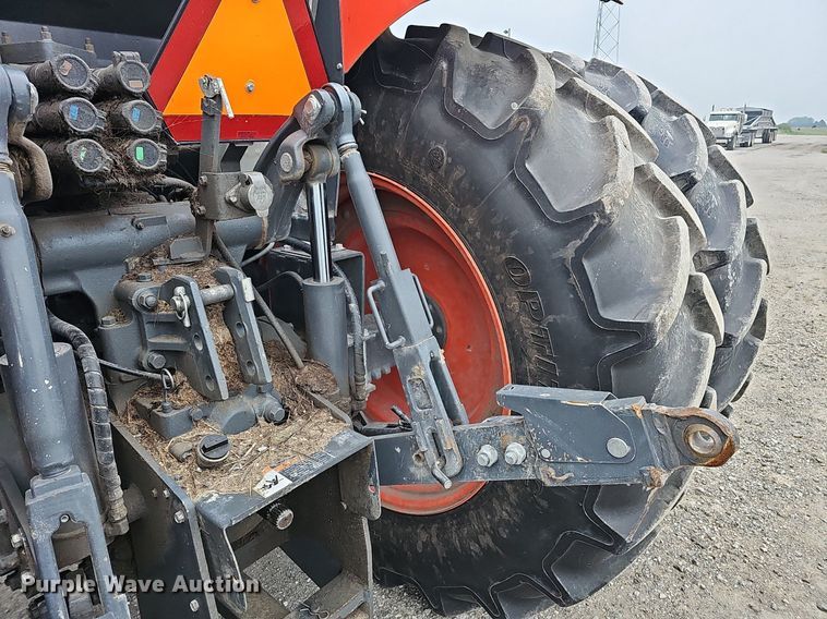 image for item DQ0293 2019 Kubota M6-131  MFWD tractor