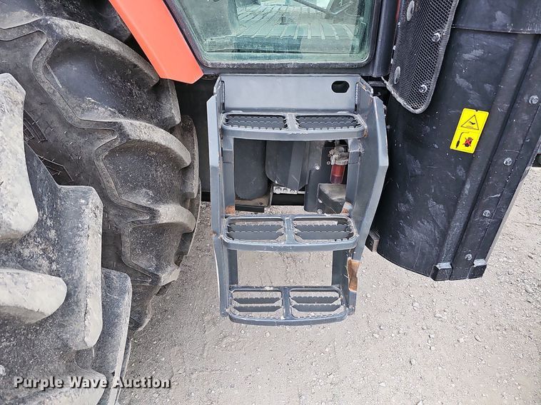 image for item DQ0293 2019 Kubota M6-131  MFWD tractor