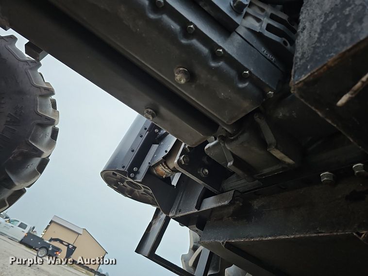 image for item DQ0293 2019 Kubota M6-131  MFWD tractor