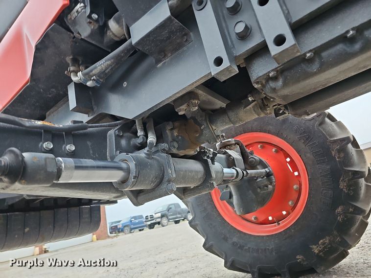 image for item DQ0293 2019 Kubota M6-131  MFWD tractor