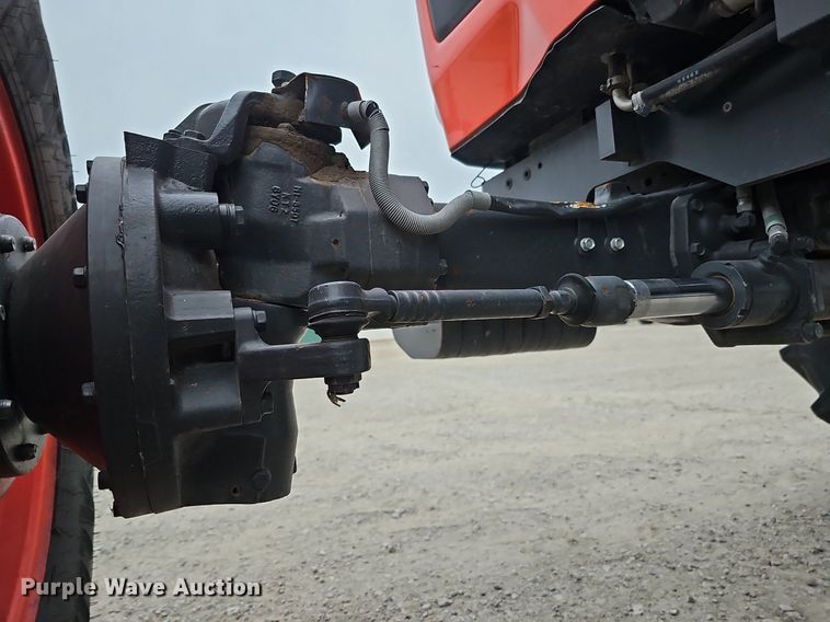 image for item DQ0293 2019 Kubota M6-131  MFWD tractor