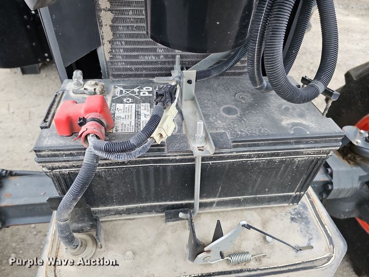 image for item DQ0293 2019 Kubota M6-131  MFWD tractor