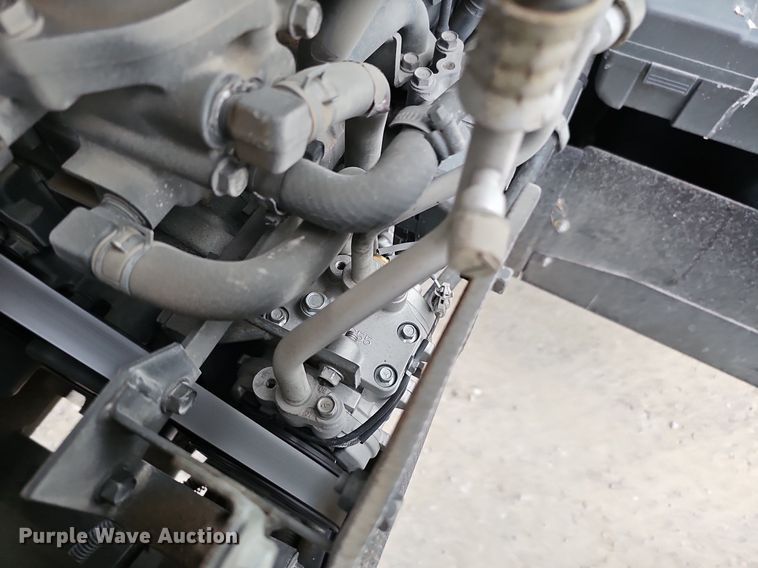 image for item DQ0293 2019 Kubota M6-131  MFWD tractor