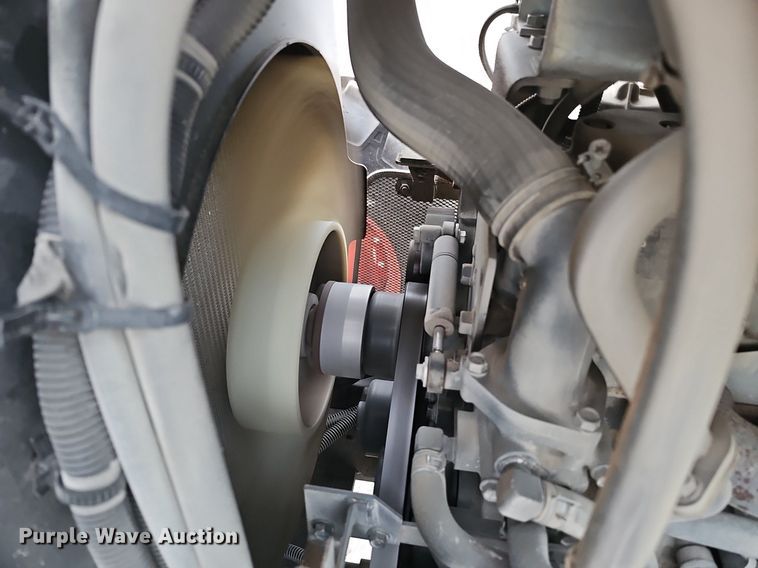 image for item DQ0293 2019 Kubota M6-131  MFWD tractor