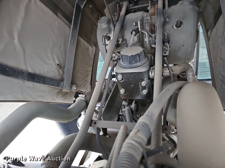 image for item DQ0293 2019 Kubota M6-131  MFWD tractor