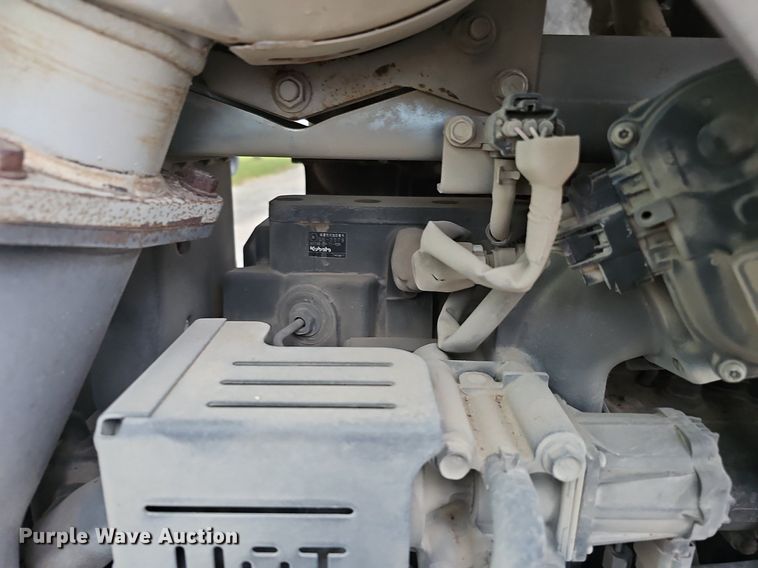 image for item DQ0293 2019 Kubota M6-131  MFWD tractor