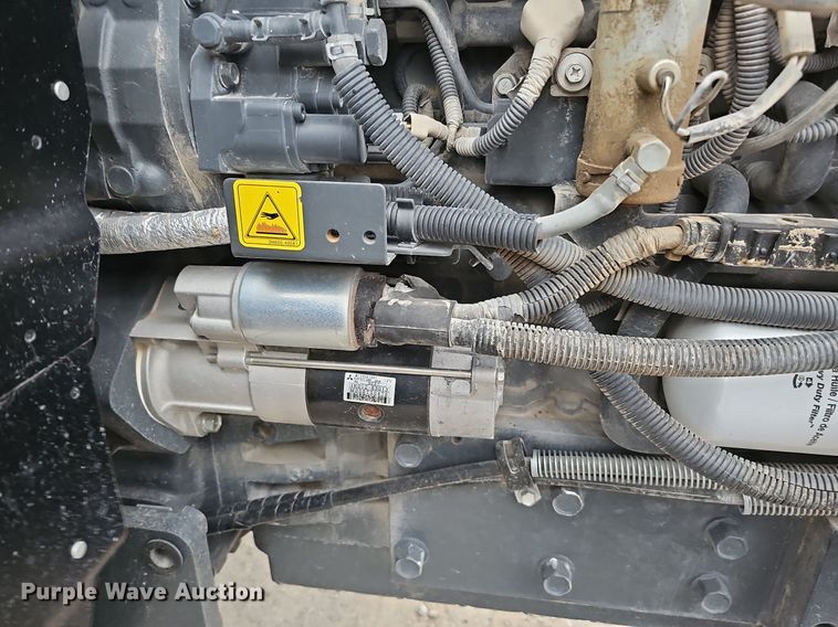 image for item DQ0293 2019 Kubota M6-131  MFWD tractor