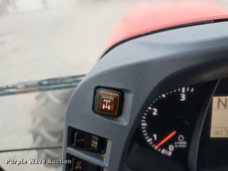 image for item DQ0293 2019 Kubota M6-131  MFWD tractor