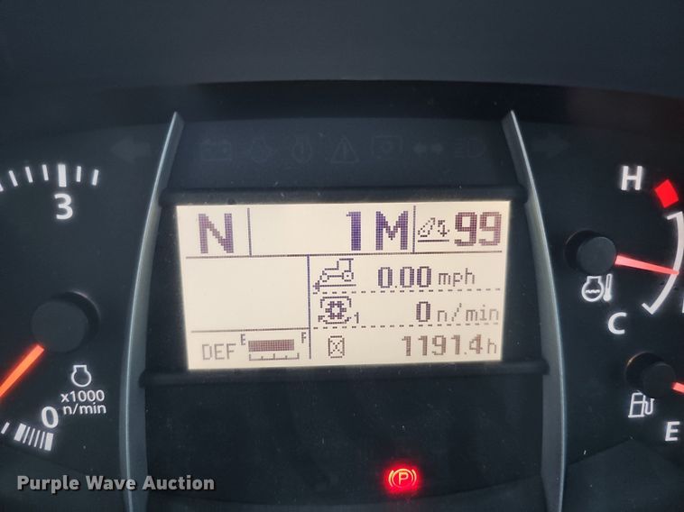 image for item DQ0293 2019 Kubota M6-131  MFWD tractor