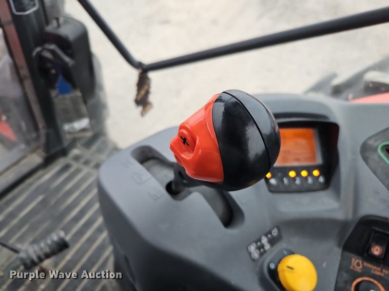 image for item DQ0293 2019 Kubota M6-131  MFWD tractor