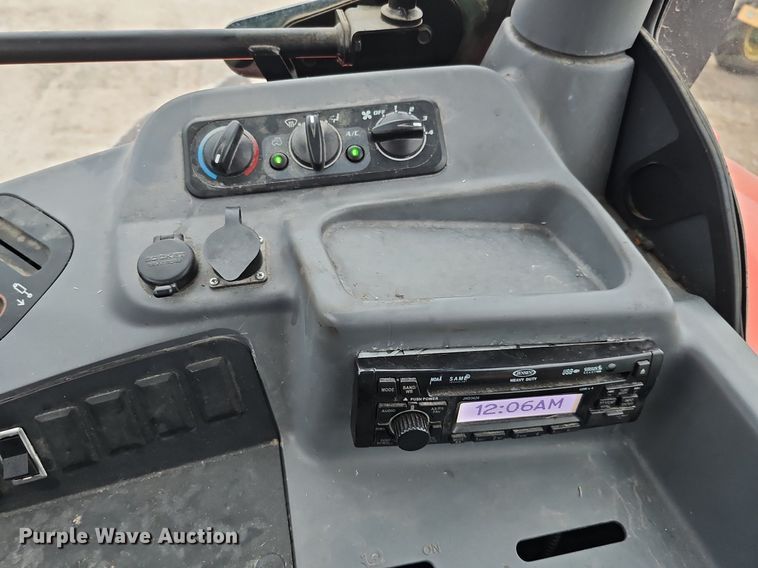 image for item DQ0293 2019 Kubota M6-131  MFWD tractor