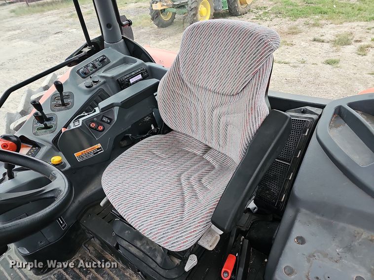 image for item DQ0293 2019 Kubota M6-131  MFWD tractor