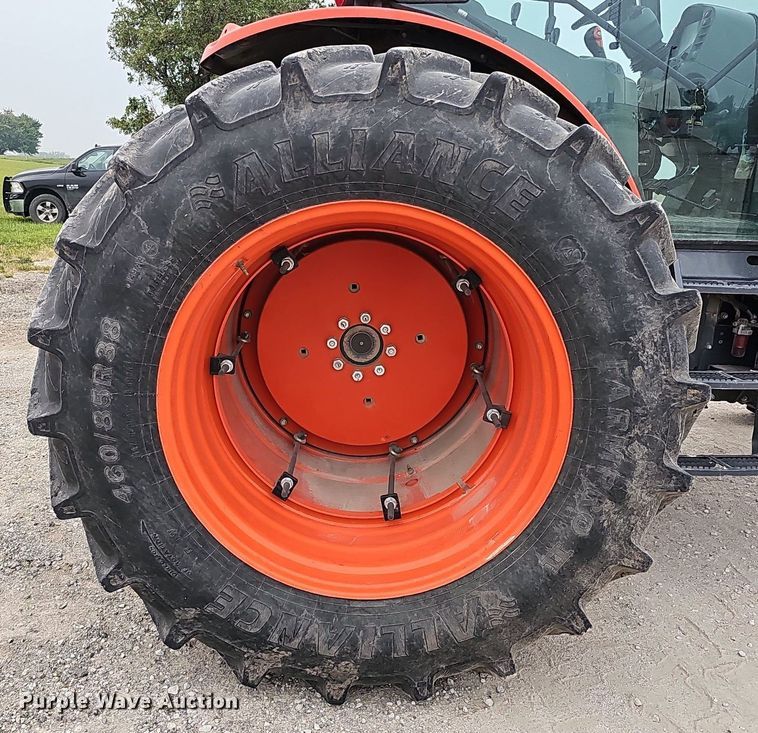 image for item DQ0293 2019 Kubota M6-131  MFWD tractor