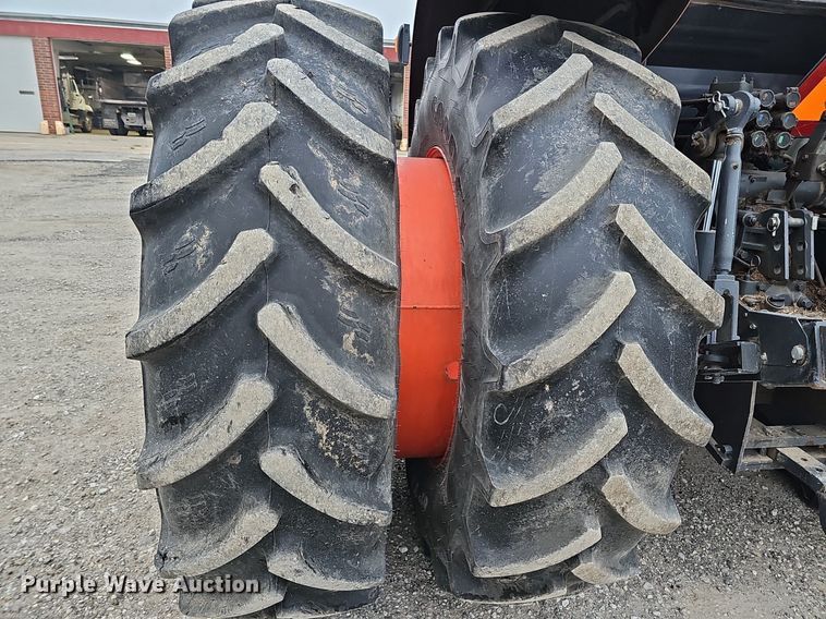 image for item DQ0293 2019 Kubota M6-131  MFWD tractor