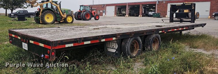 image for item DQ0294 2000 Hillsboro 300  equipment trailer